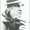 Aleksander Janta-Połczynski z psem - fot. Jerzy Kosiński